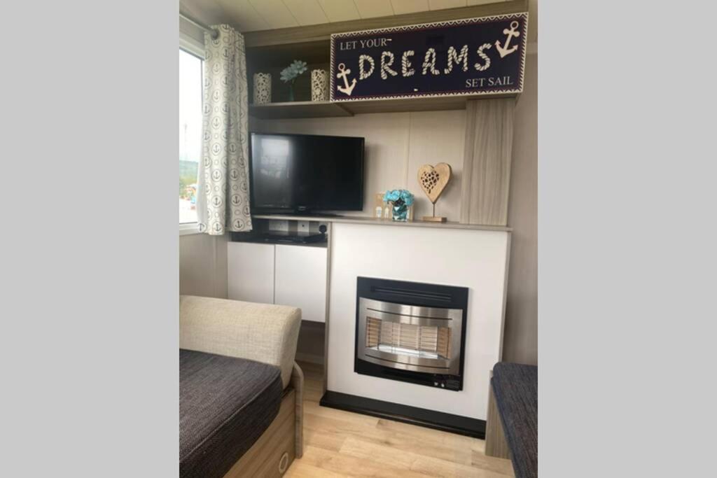 Presthaven Cozy Retreat Apartment เพรสตาติน ภายนอก รูปภาพ